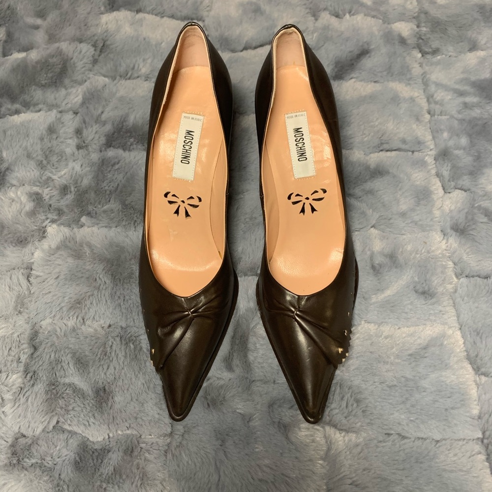 ❤️ Moschino Leather Pointed Toe Stiletto
